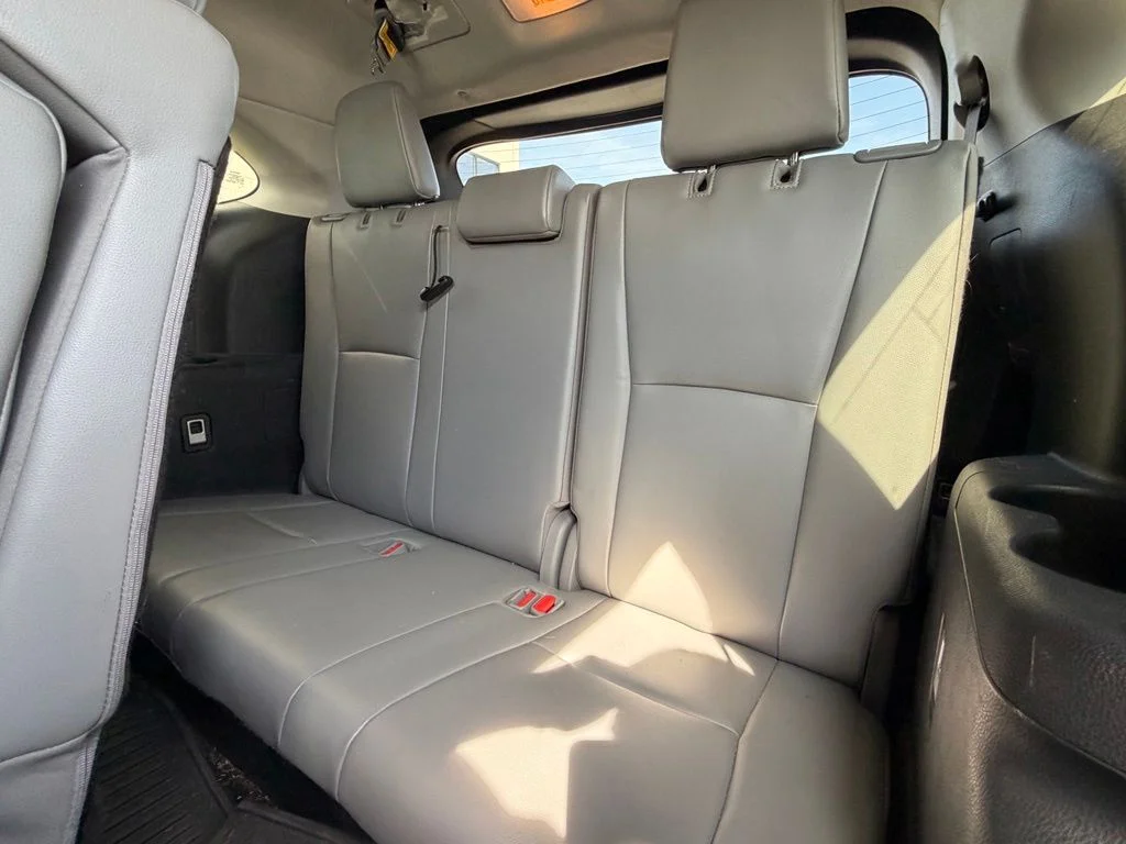 Used 2021 White Toyota XLE image 9