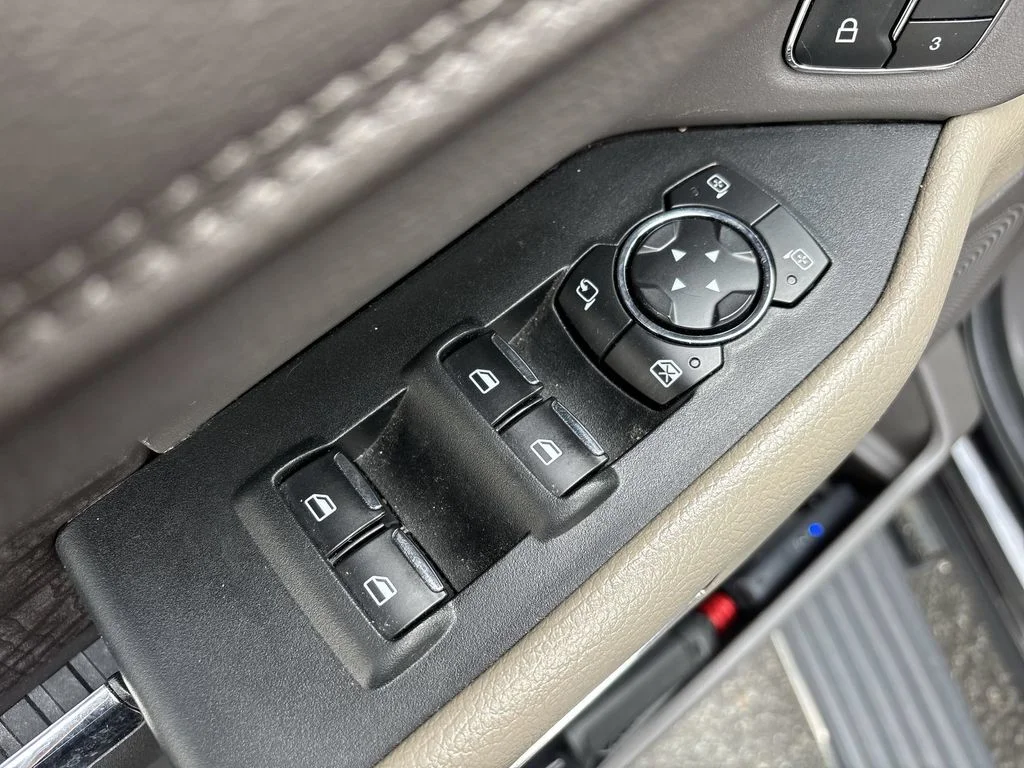 Used 2020 Black Ford Limited image 15