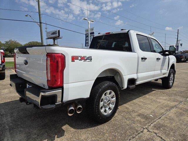 Used 2024 Oxford White Ford XLT image 5