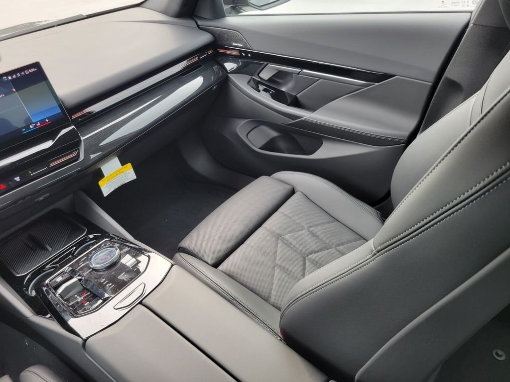 2026 BMW 5 Series 530i - Photo 16