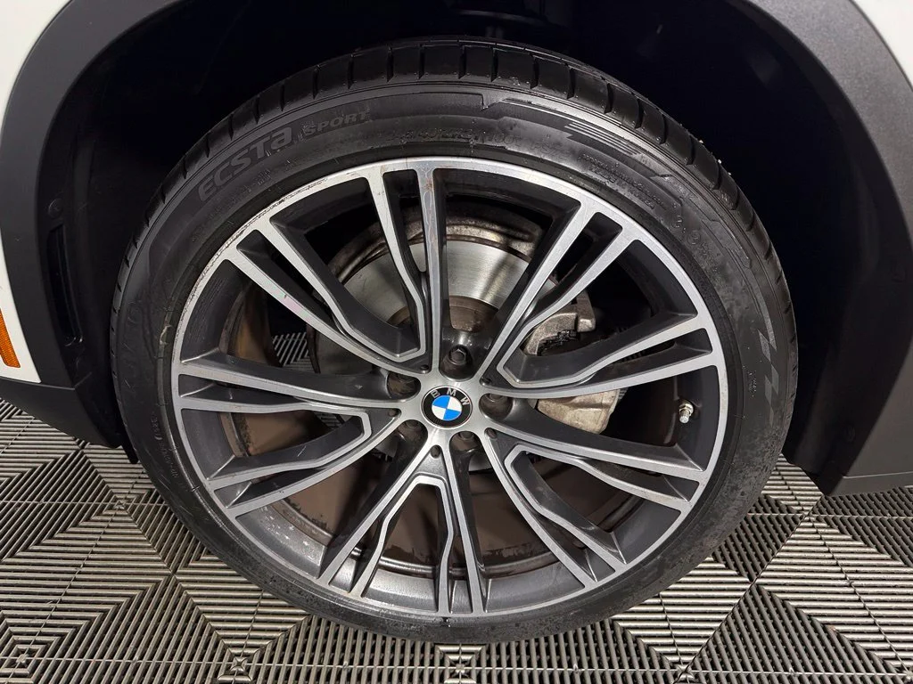 Certified Used 2023 White BMW sDrive30i image 11