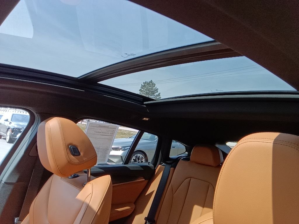 Used 2025 Aventurin Red Metallic BMW M40i image 20