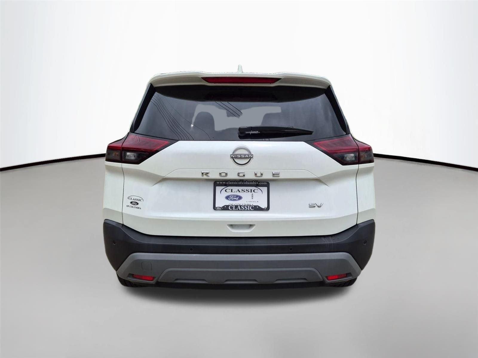 Used 2022 Pearl White Tricoat Nissan SV image 6