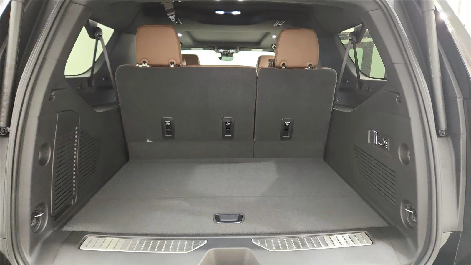 2026 Chevrolet Suburban High Country - Photo 18