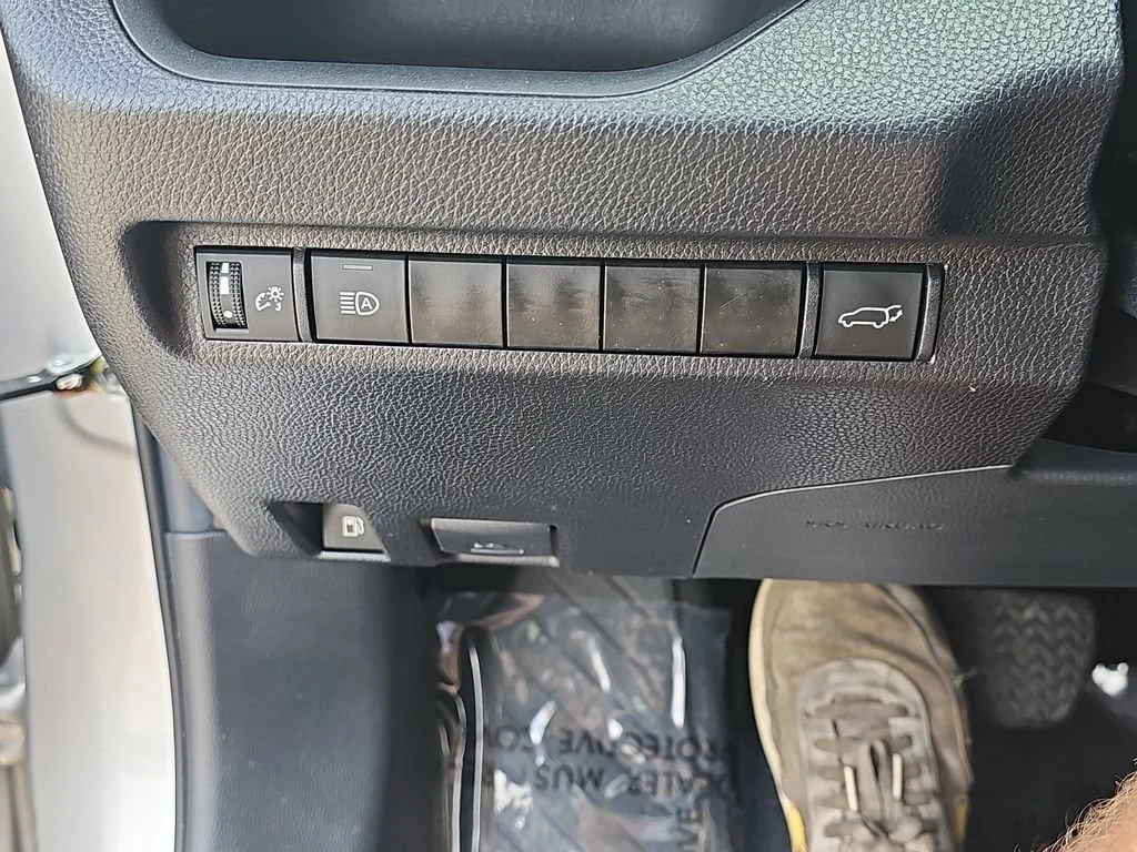 Used 2024 Silver Toyota Hybrid XLE image 32