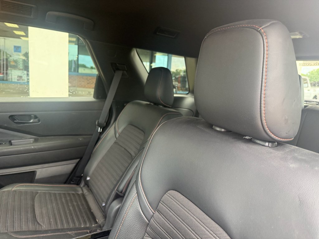 Used 2024 Obsidian Green Pearl Nissan Rock Creek image 11