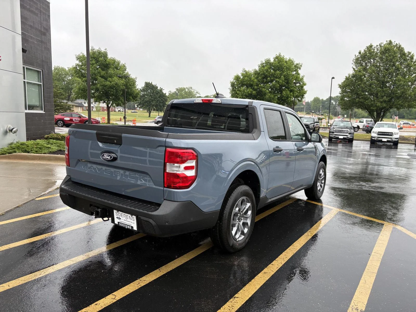 New 2026 Azure Gray Metallic Tri-Coat Ford XLT image 6
