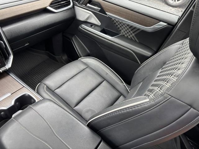 2024 GMC Acadia Denali - Photo 15