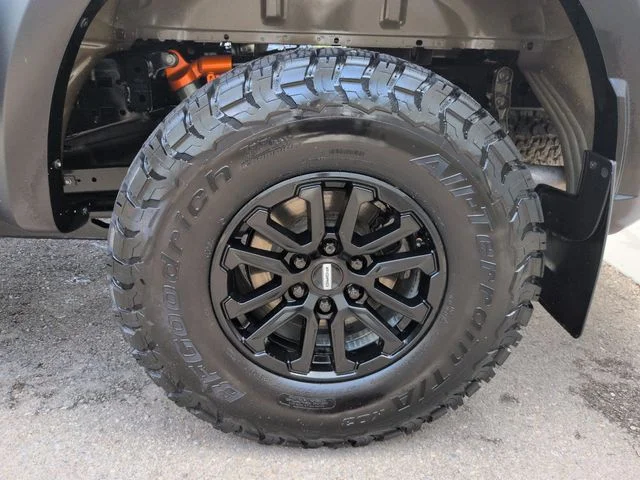 Certified Used 2024 Green Ford Raptor image 34