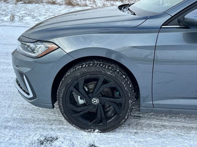 2025 Volkswagen Jetta SE - Photo 7