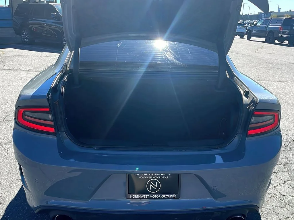 Used 2018 Destroyer Gray Clearcoat Dodge R/T Scat Pack image 9