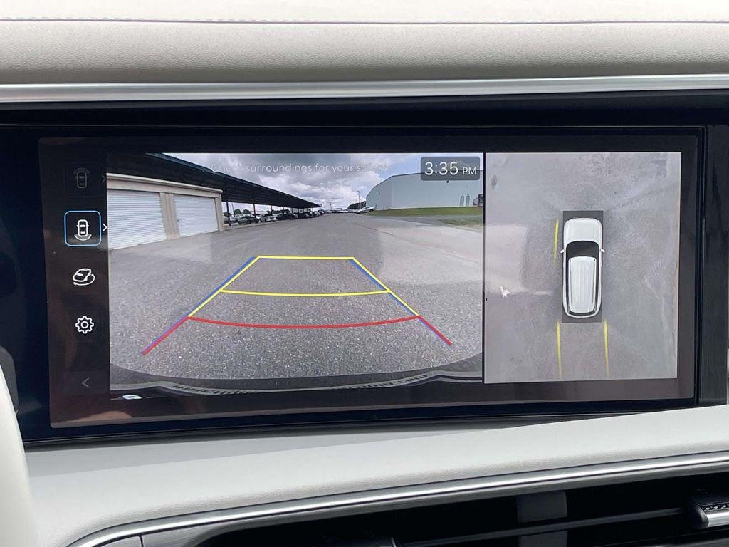 New 2026 White Hyundai SEL Premium 8P image 29