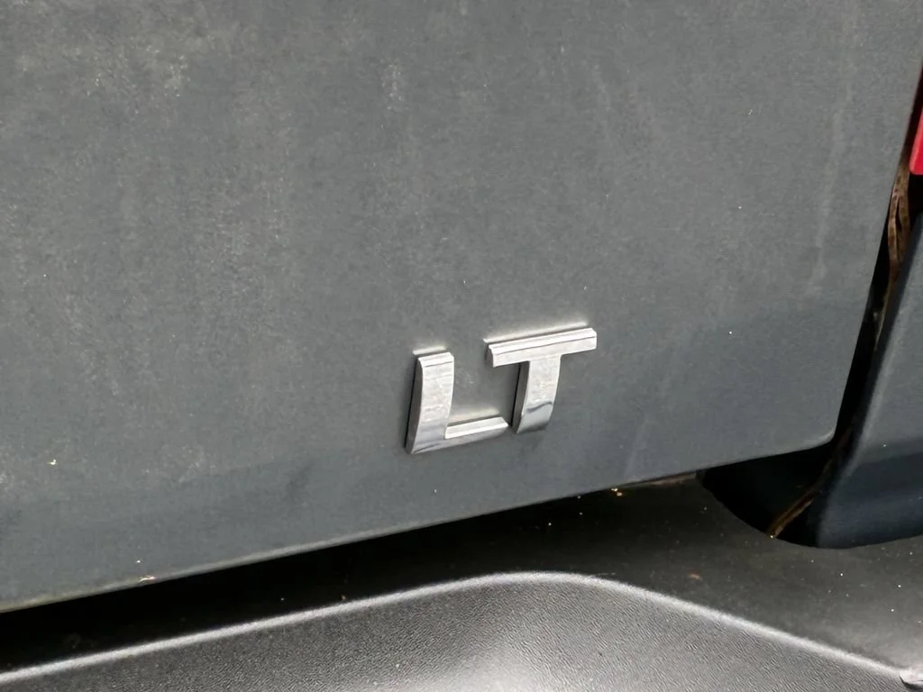 Used 2011 STEEL GREEN METALLIC Chevrolet LT image 34