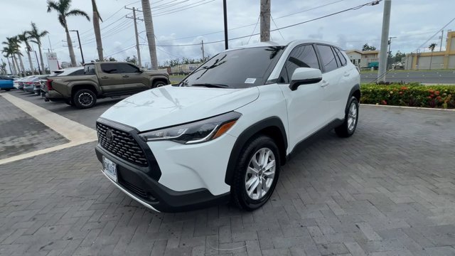 Used 2024  Toyota LE image 6