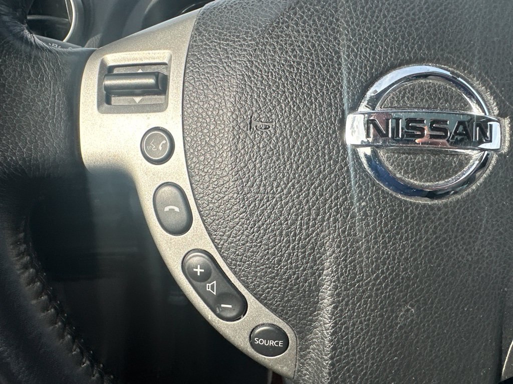 Used 2011 Blue Nissan SV image 13