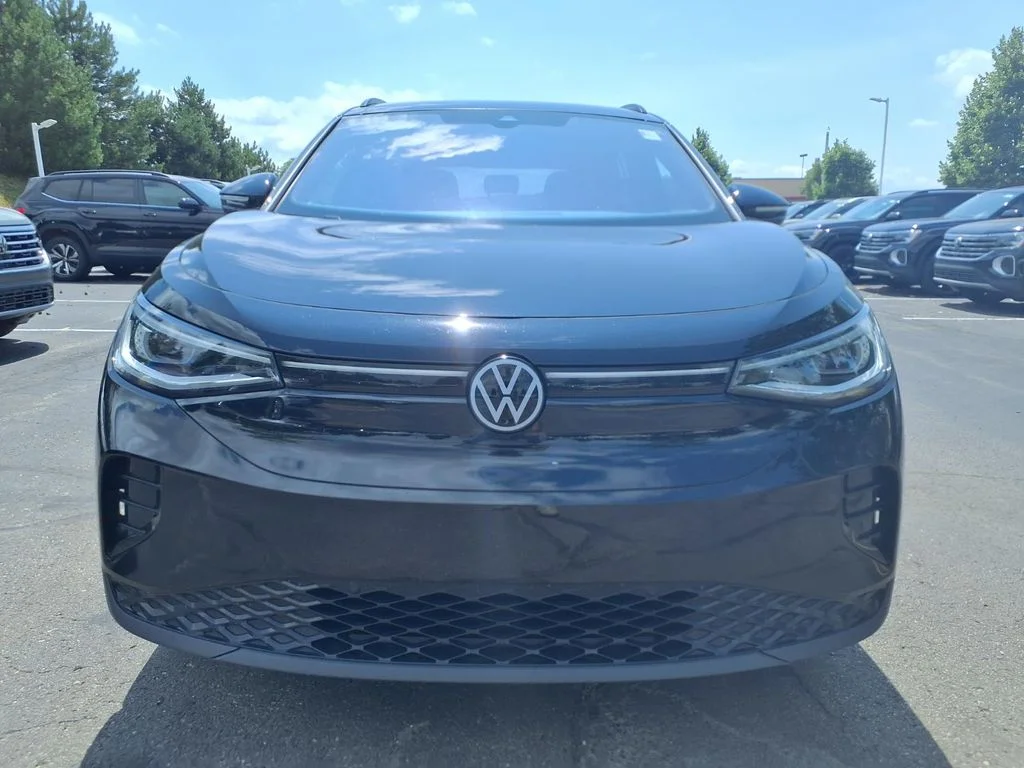 Certified Used 2023 Deep Black Pearl Volkswagen Pro S image 6