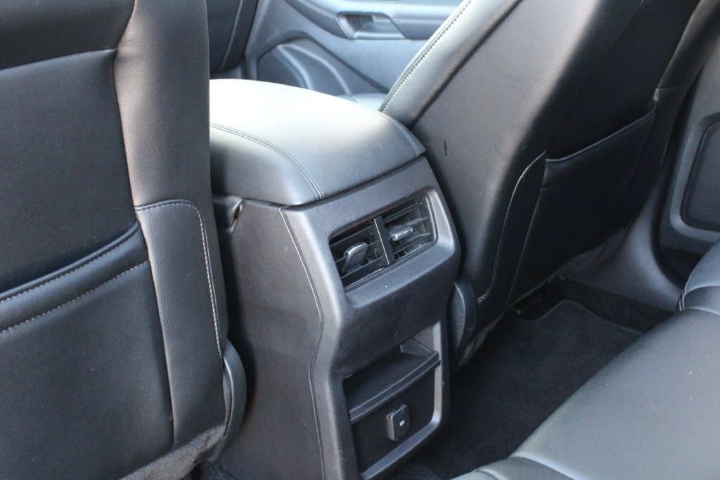 Used 2015 Black Ford SEL image 23
