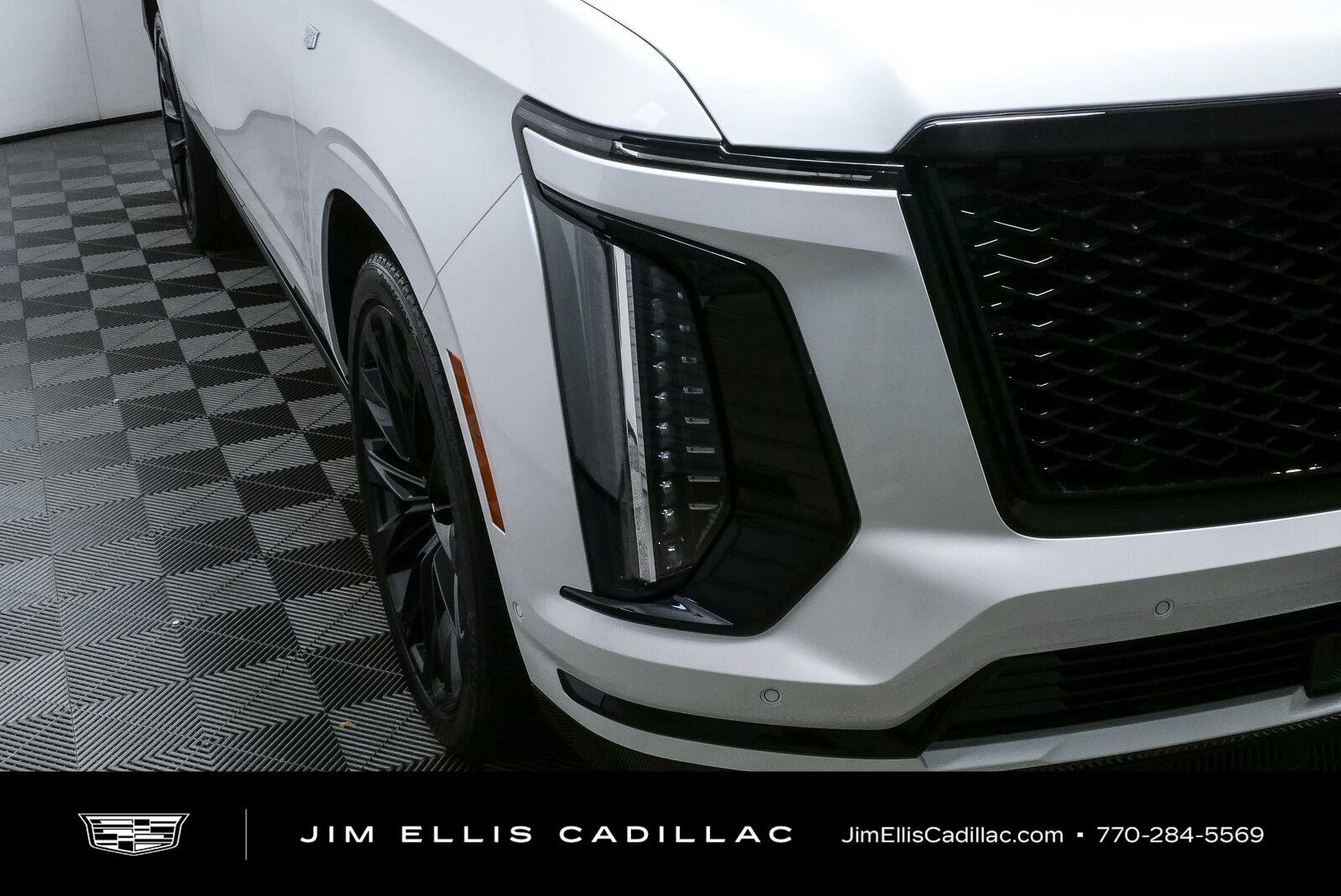 Used 2025 Crystal White Tricoat Cadillac Sport Platinum image 41
