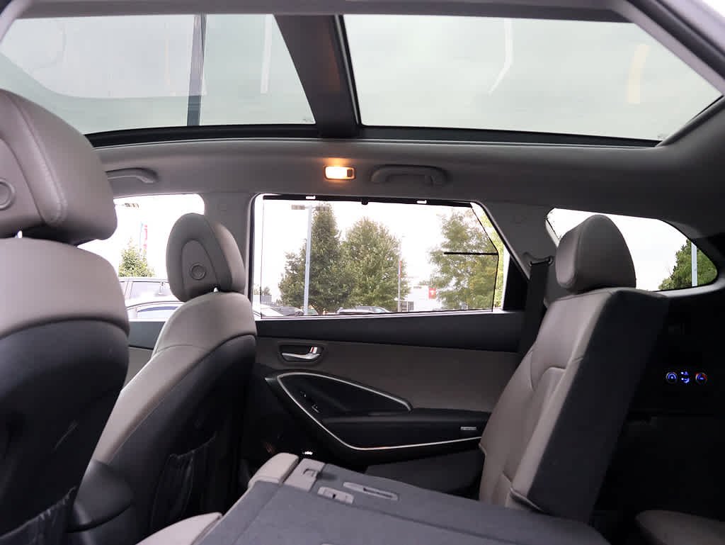 Used 2017 Iron Frost Hyundai SE Ultimate image 12