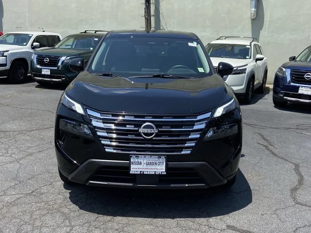 Certified Used 2025 Super Black Nissan SV image 2