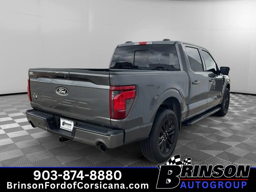 New 2026 Carbonized Gray Metallic Ford XLT image 5