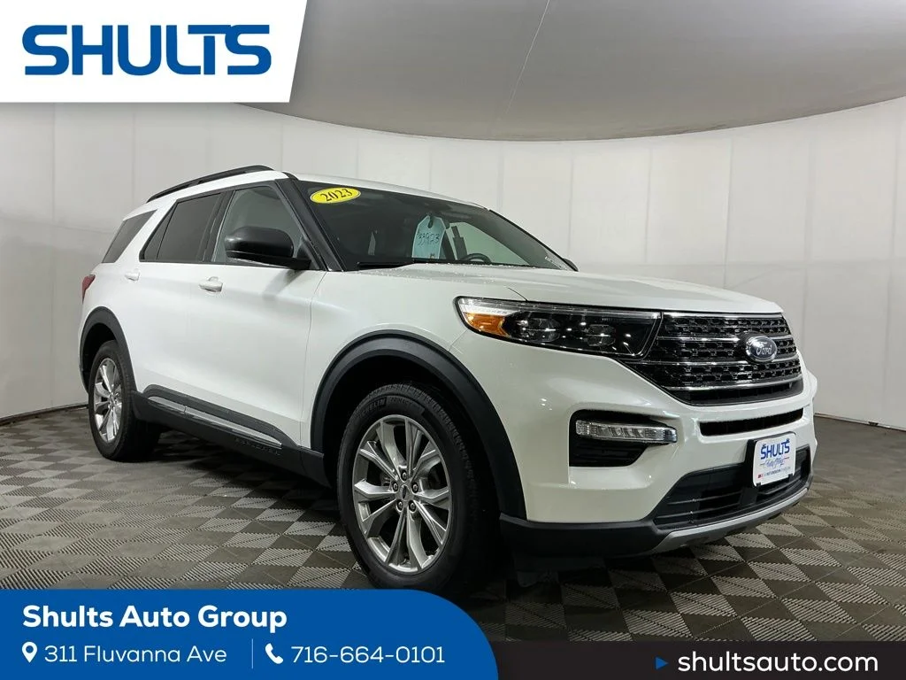 Used 2023 White Ford XLT image 1