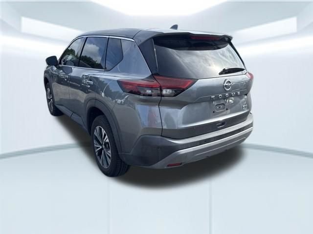 Used 2021 Gray Nissan SV image 8