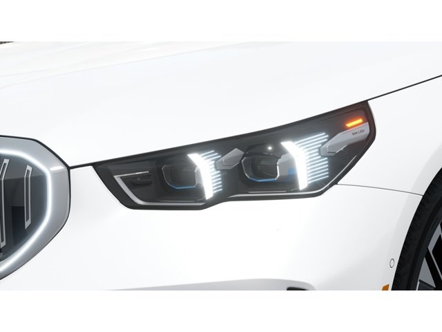 New 2027 Mineral White Metallic BMW 530i image 6