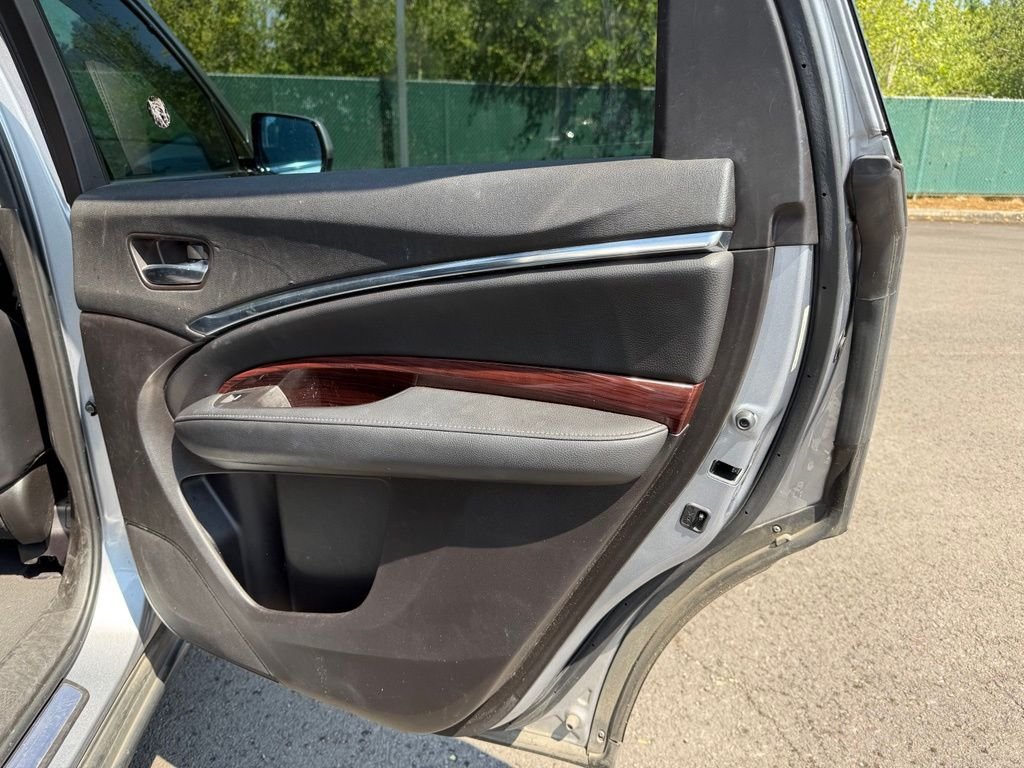 Used 2016 Lunar Silver Metallic Acura 3.5L image 21