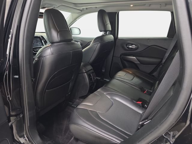 Used 2019 Diamond Black Crystal Pearlcoat Jeep Limited image 12
