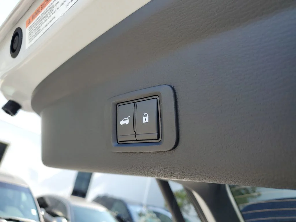 New 2026 White Mitsubishi Trail Edition image 11