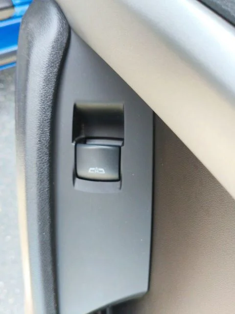 Used 2017 Blue Chevrolet 1LT image 30
