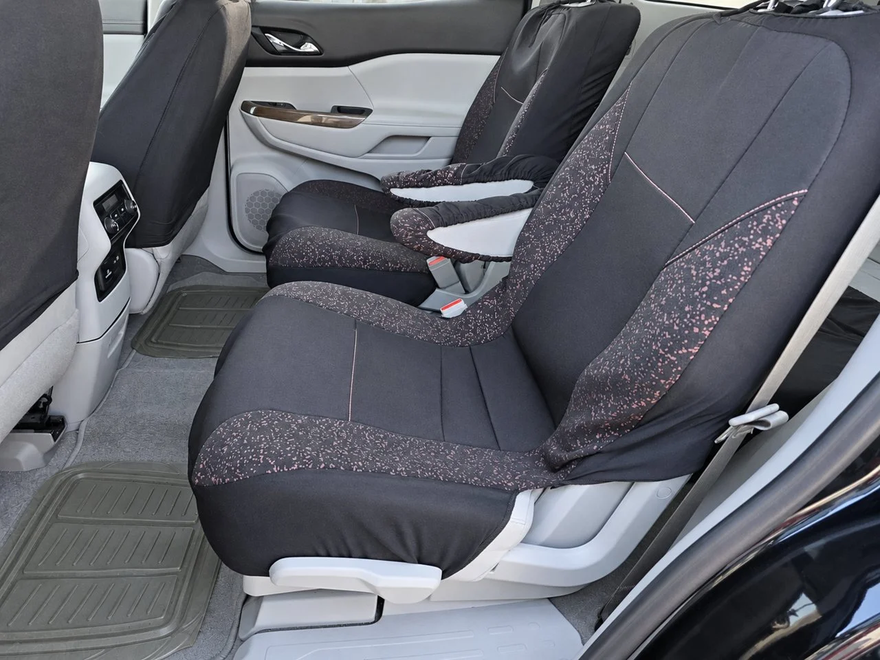 Used 2022 Ebony Twilight GMC SLE image 24