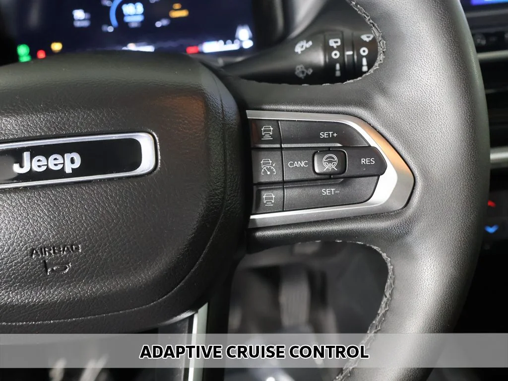 Used 2023 Black Jeep High Altitude image 5
