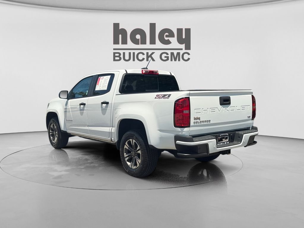 Used 2022 White Chevrolet Z71 image 3