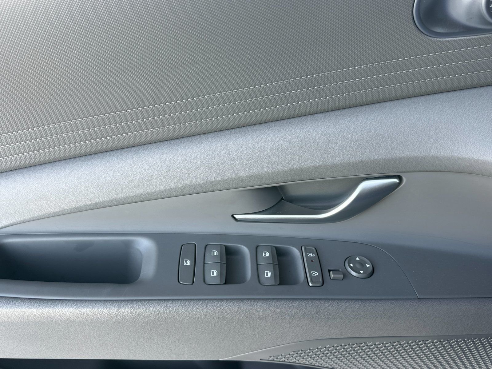 2024 Hyundai Elantra SEL - Photo 10