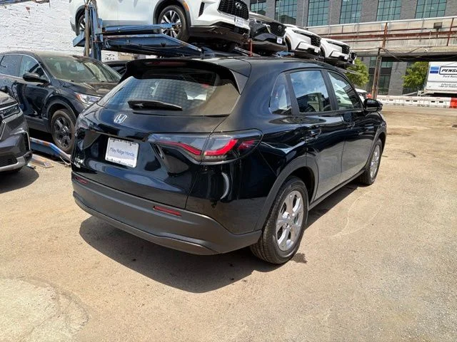 Used 2023 Black Honda LX image 4