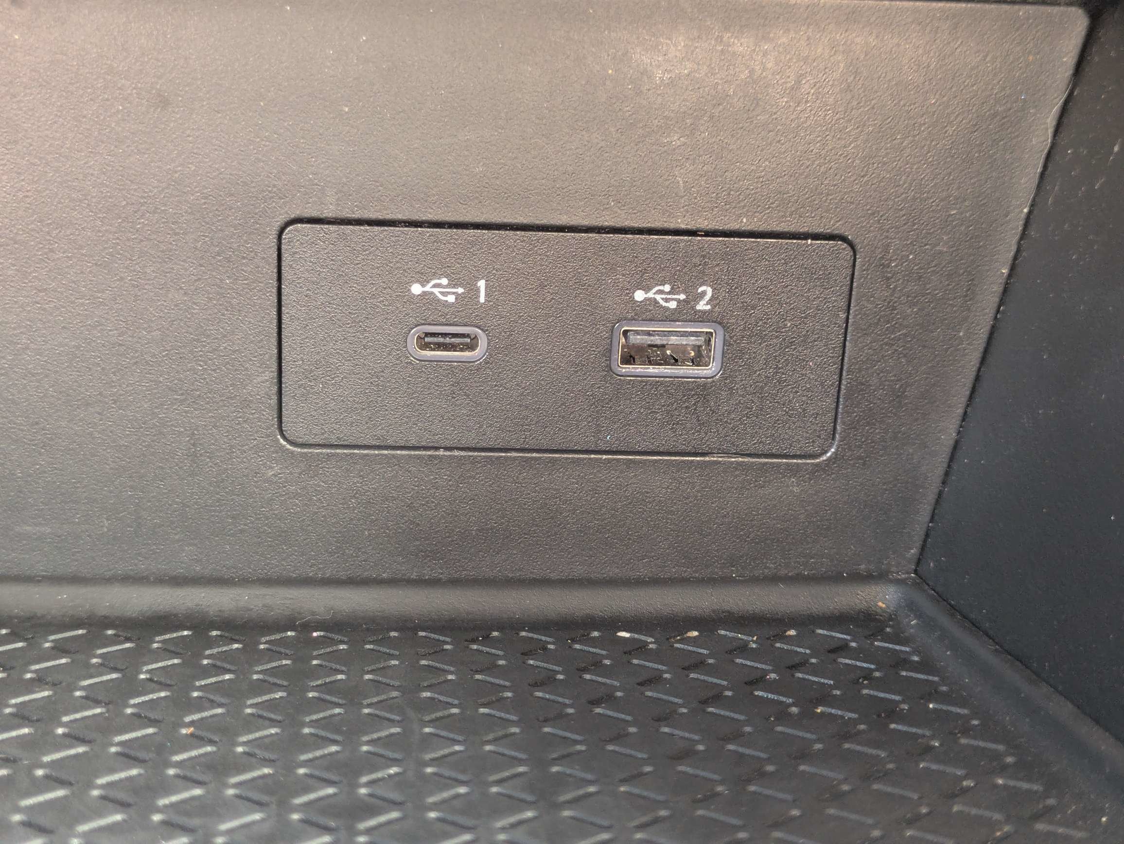 Used 2024 Silver Nissan S image 18