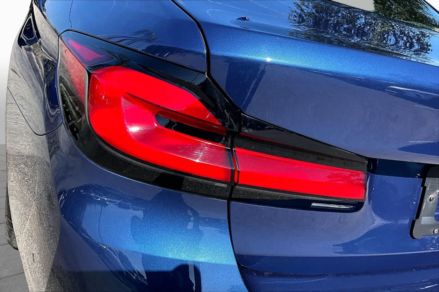Used 2021 Phytonic Blue Metallic BMW 540i image 29
