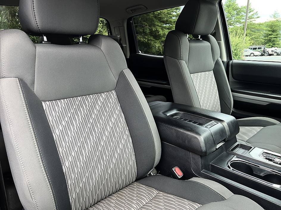 Used 2018 Magnetic Gray Metallic Toyota SR5 image 20