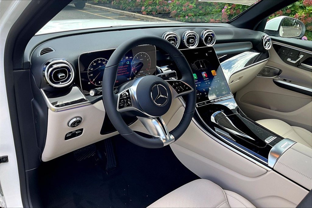 New 2027 Polar White Mercedes-Benz GLC 300 image 20