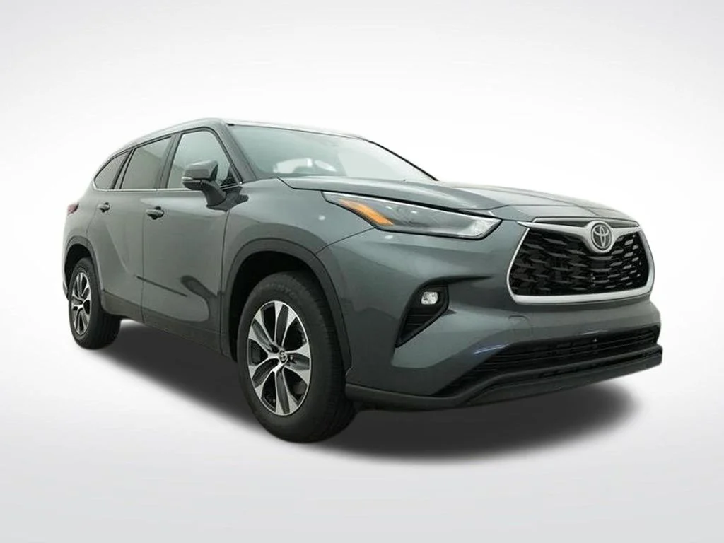 Used 2023 Gray Toyota XLE image 33