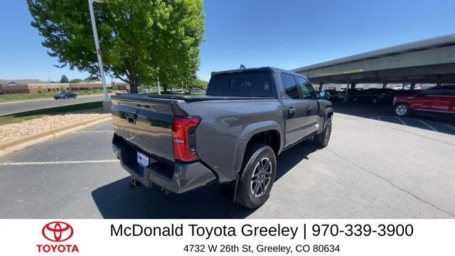 Used 2024  Toyota SR5 image 9