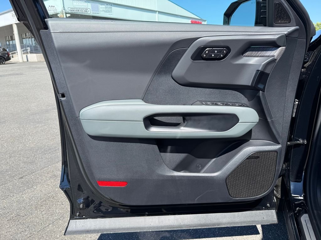New 2027 Ebony Black Kia X-LINE SX PRESTIGE image 18