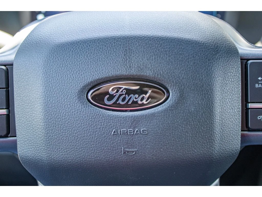 New 2026 CARBONIZED GRAY METALLIC Ford XLT image 45
