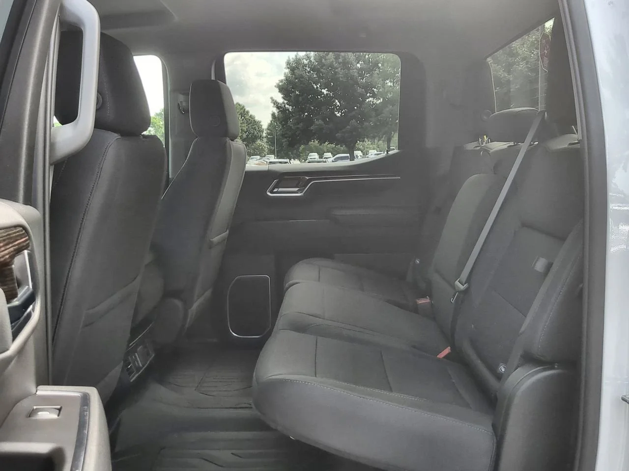 New 2026 Summit White GMC Elevation image 24