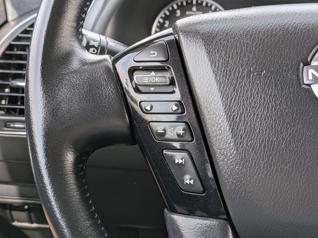 Used 2024 Silver Nissan SV image 22