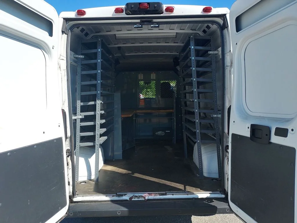 Used 2020 White Ram Base image 25