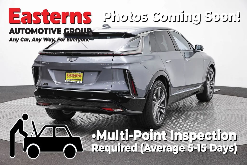 Used 2023 Gray Cadillac Luxury image 5