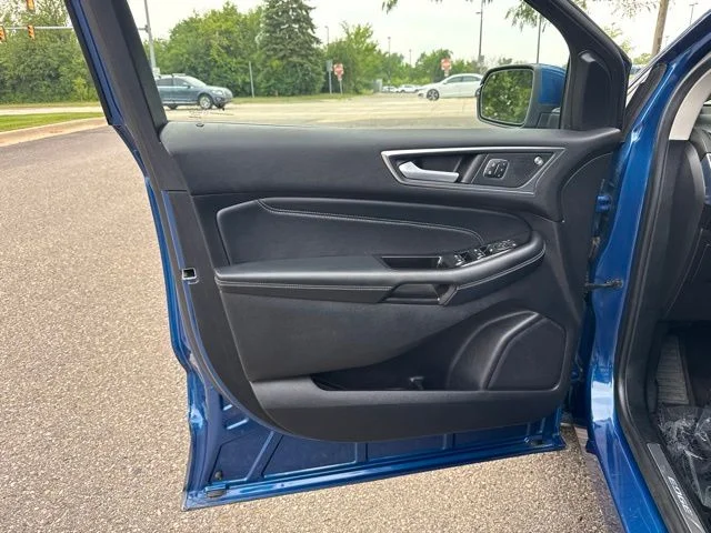 Used 2020 Blue Ford Titanium image 19